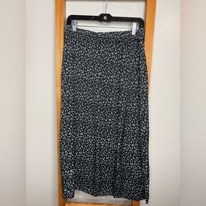 GAP Black and White Floral Maxi Skirt Medium TALL